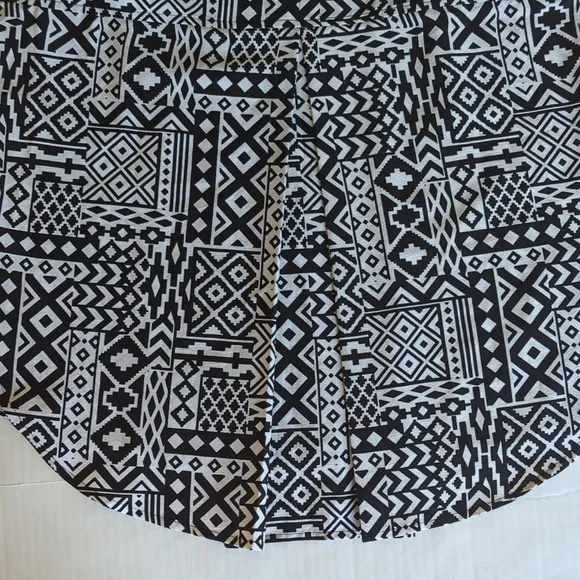Faded Glory High Low Sleeveless Top XL Black White Pattern - Picture 8 of 14